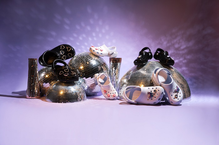 크록스, 다양한 룩을 연출할 수 있는 ‘클래식 클로그 신규 컬렉션’ 출시  1467-Image